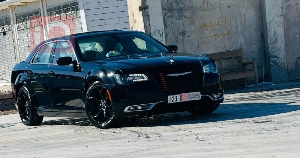 کرایسلەر 300